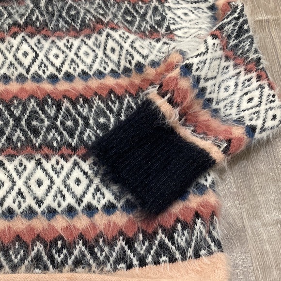 URBAN Outfitters • SZ. SP • knitted sweater - Picture 4 of 6